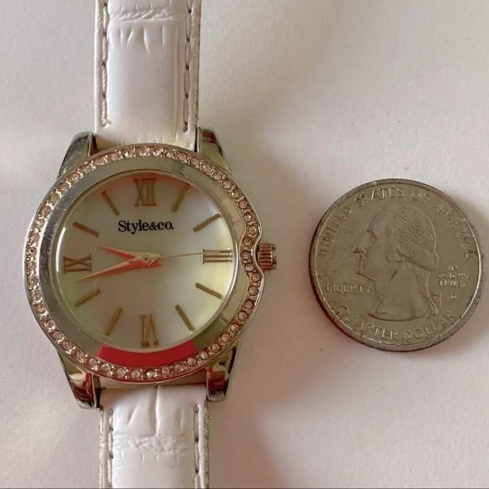 Style & Co Gold Diamond and White Leather Round Face  Watch EUC